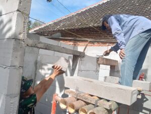 Tanpa Henti, Satgas TMMD Kebutan Pembangunan MCK untuk Warga Wonosari