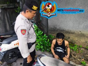 Tindaklanjuti Laporan 110, Polsek Densel Tangani Laka Lantas di Jalan Dukuh Sari Sesetan Denpasar