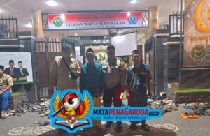 Pastikan Ibadah Berjalan Aman, Bhabinkamtibmas Polsek Dentim Atensi Sholat Taraweh di Wilayah Binaan