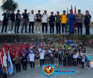 Aksi Bersih Pantai Kuta Peringati Hari Air Sedunia, Libatkan Lintas Sektor di Bali