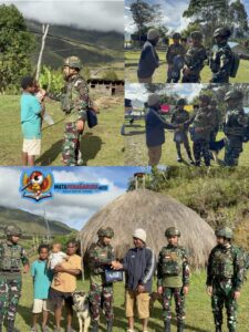 Anjangsana Humanis, Satgas Yonif 521/DY Kunjungi Rumah Kepala Kampung, Pererat Silaturahmi di Distrik Napua