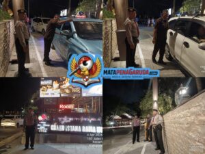 Menjaga Pesona Alam, Satgas Yonif 521/DY Bersama Warga Lakukan Karya Bhakti di Wisata Distrik Napua