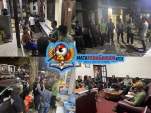 Bhabinkamtibmas dan Aparat Desa Sumerta Kauh Turun Langsung Edukasi Warga Terkait Pengelolaan Sampah