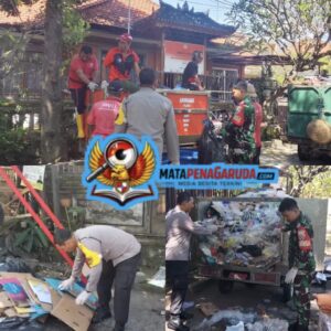 Bhabinkamtibmas Sumerta Kelod Ajak Warga Pilah Sampah dari Rumah Usai Penyisiran Seputaran Lingkungan Desa