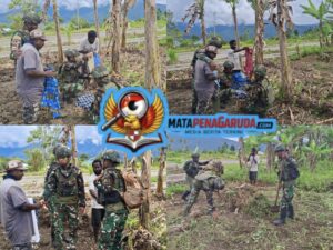 Bangkitkan Semangat Bertani, Satgas Yonif 521/DY Bantu Penyiapan Lahan dan Salurkan Pakaian Layak di Distrik Kobakma
