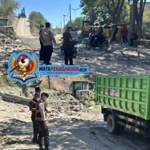 Polisi Siaga di TPA Suwung, Pantau Aktivitas Truk Sampah