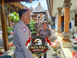 Sambangi Warga Lewat Program DDS, Bhabinkamtibmas Sumerta Kaja Serap Informasi Kamtibmas