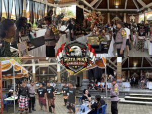 Bhabinkamtibmas Jimbaran Atensi Lomba Ogoh-Ogoh Mini se-Bali di Banjar Jerokuta
