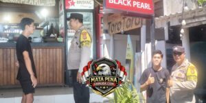 Jaga Situasi Kamtibmas Bhabinkamtibmas Kelurahan Tuban Laksanakan Sambang Kamtibmas Dialogis Dengan Masyarakat