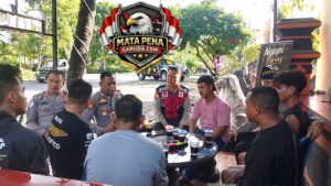 Ngopi Kamtibmas Bersama ABK Kapal Ikan, Polsek Kawasan Pelabuhan Benoa Perkuat Sinergi Jaga Keamanan Pelabuhan
