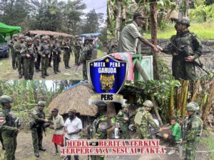 Satgas Yonif 645 GTY Pos Kelila Laksanakan Kegiatan Teritorial Anjangsana Ketempat Tokoh Adat dan Lurah‎Kelila, Papua –‎Satgas Yonif 645 GTY, personel Pos Kelila yang dipimpin langsung oleh Letda Inf Danang Prasetyo (Danpos) melaksanakan kegiatan Anjangsana, Selasa (30/06/2026).