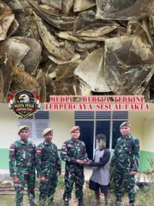 Satgas Pamtas RI-Malaysia Yonarmed 19/Bogani Terima Penyerahan Sisik Trenggiling dari Warga, Wujud Keberhasilan Pembinaan di Perbatasan